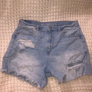 American Eagle Light Wash Mom Short size 12